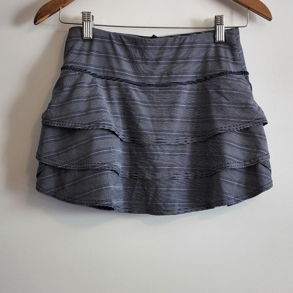Athleta dot/striped skort - Picture 2 of 4